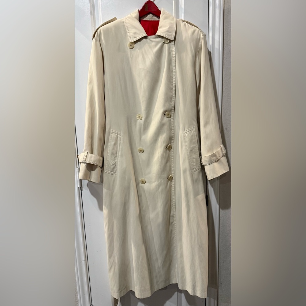 Burberrys of London Cream Double-Breasted Women's Trench Coat